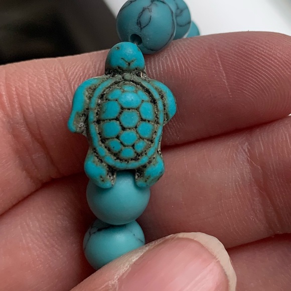 Turquoise turtle bracelet - Picture 3 of 3